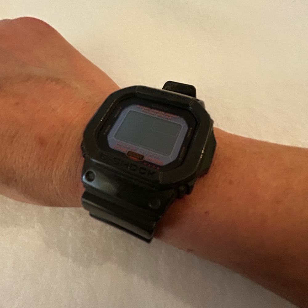 Casio G5600 G-Shock Olive Digital Smartwatch